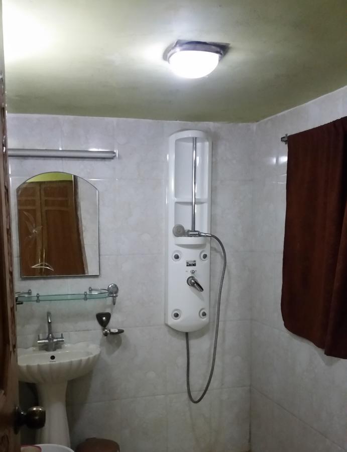 Hotel Gulmarg Inn Екстериор снимка