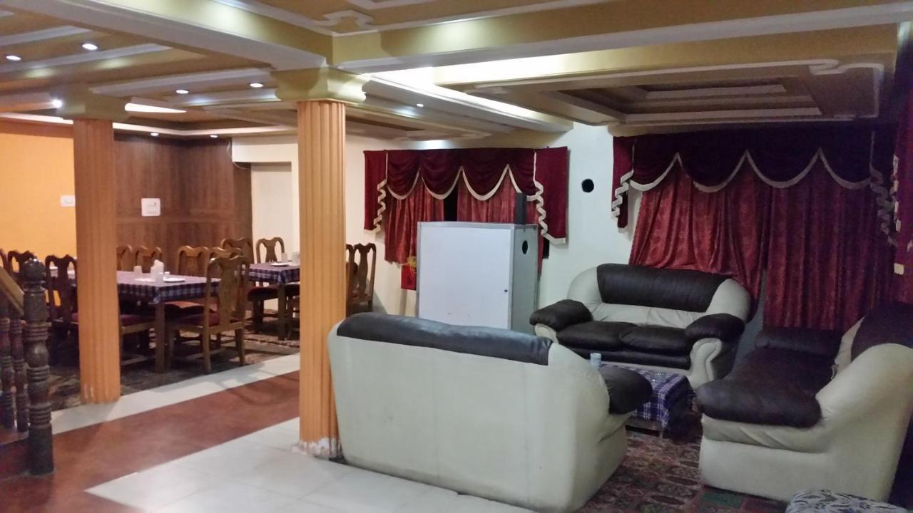 Hotel Gulmarg Inn Екстериор снимка